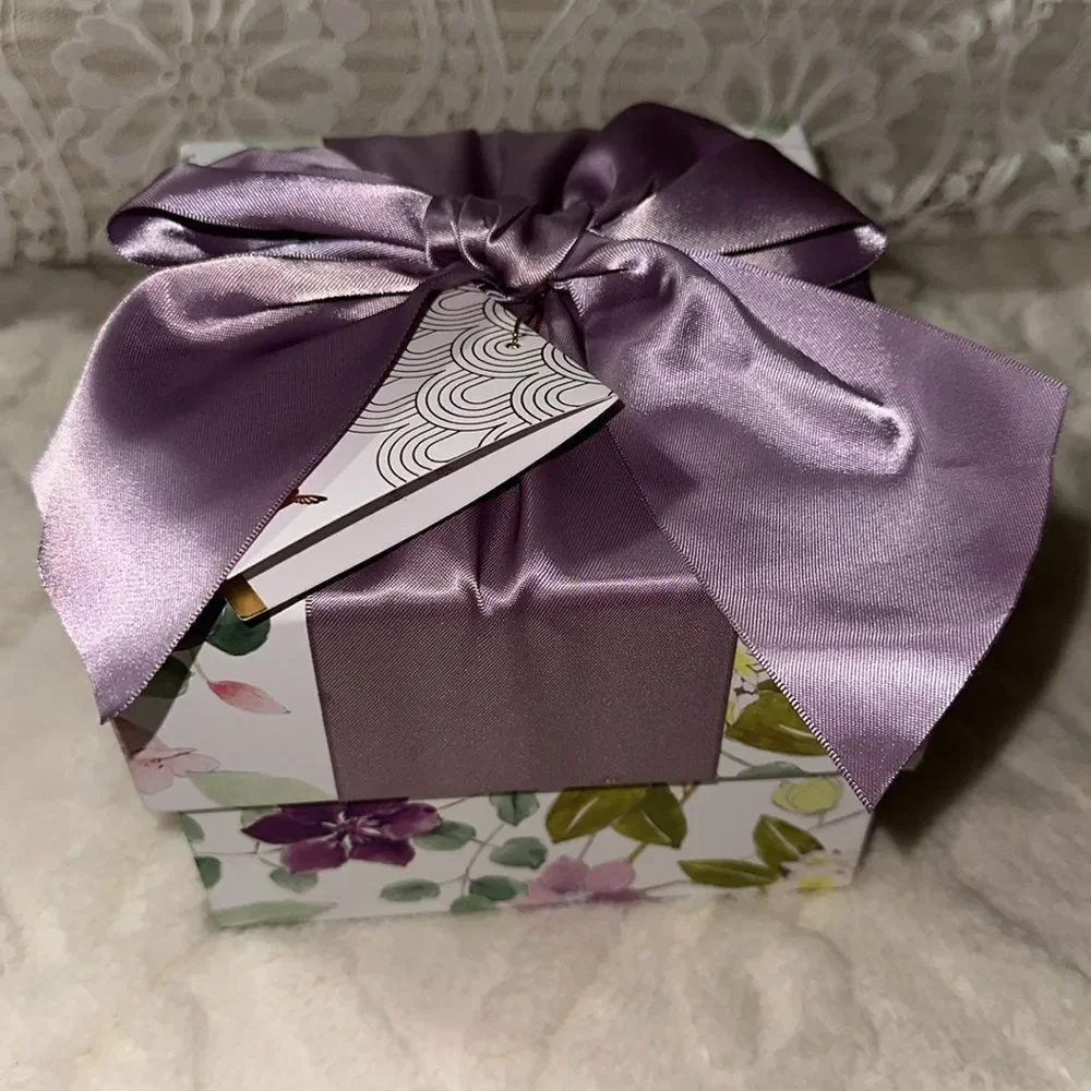 PAPYRUS Set of Two Floral Top White Lavender Bow Square Nesting Gift Boxes